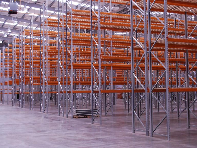 The Ultimate Guide to Warehouse Pallet Racking